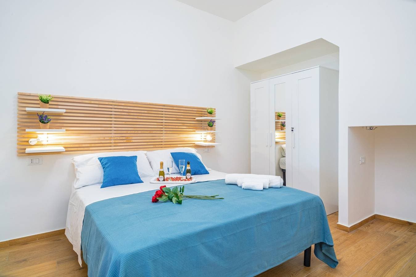 Foto 6 von 26: Ferienwohnung "Il Fronte Mare Di Naxos Sunrise" mit Meerblick, Balkon und WLAN