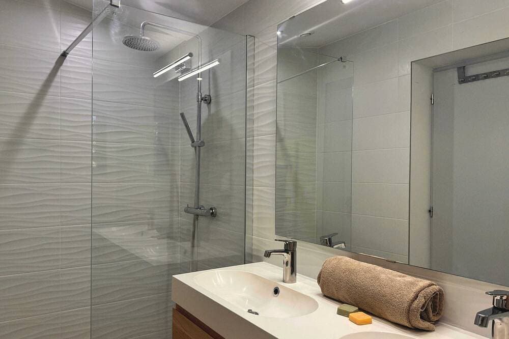 Foto 5 von 15: Secret cove, a private sea view suite, between garden, pool and beach.