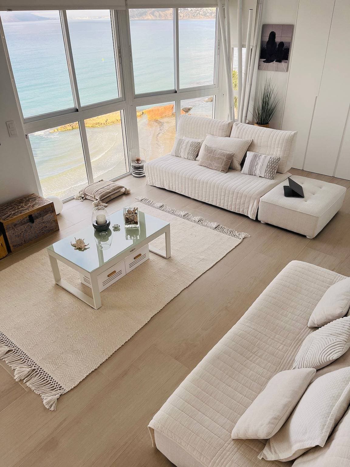 Foto 9 von 38: Luxusapartment am Strand mit Meerblick, Pool, Garten und WLAN