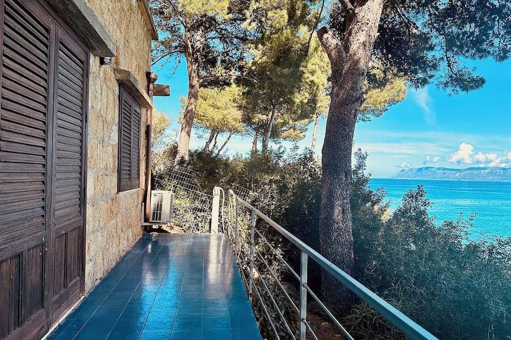 Scopello, direct access to the sea 1