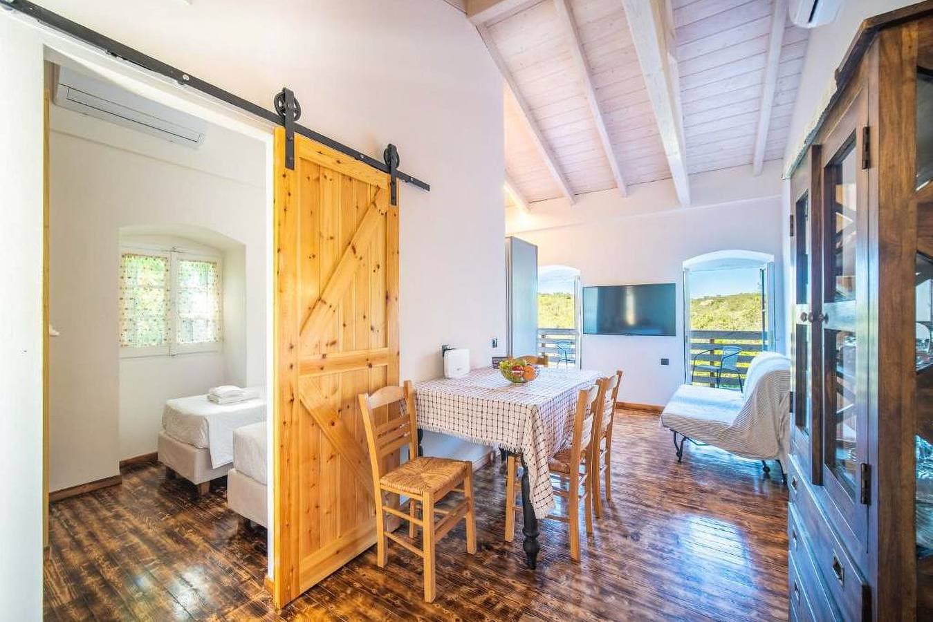 Foto 5 von 35: Villa Adamantia