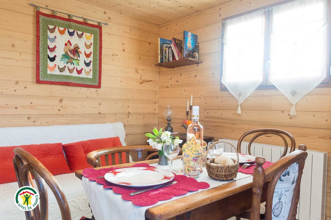 Foto 4 von 12: La cabane du bonheur