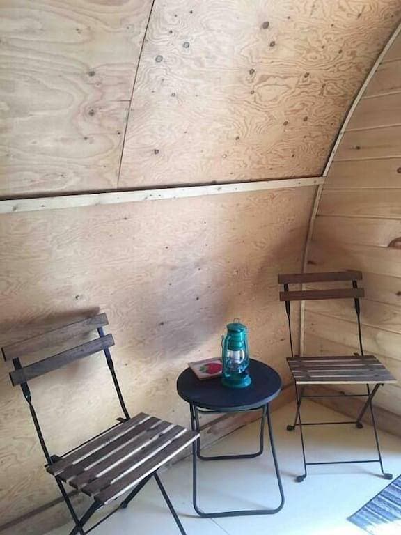 Foto 4 von 7: Blue Spruce Camping Pod at The Spruces