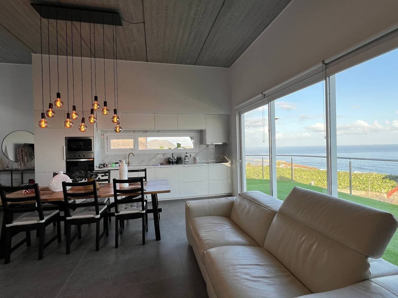 Foto 6 von 34: Ferienvilla 'Carlota' mit Meerblick, privatem Pool und WLAN