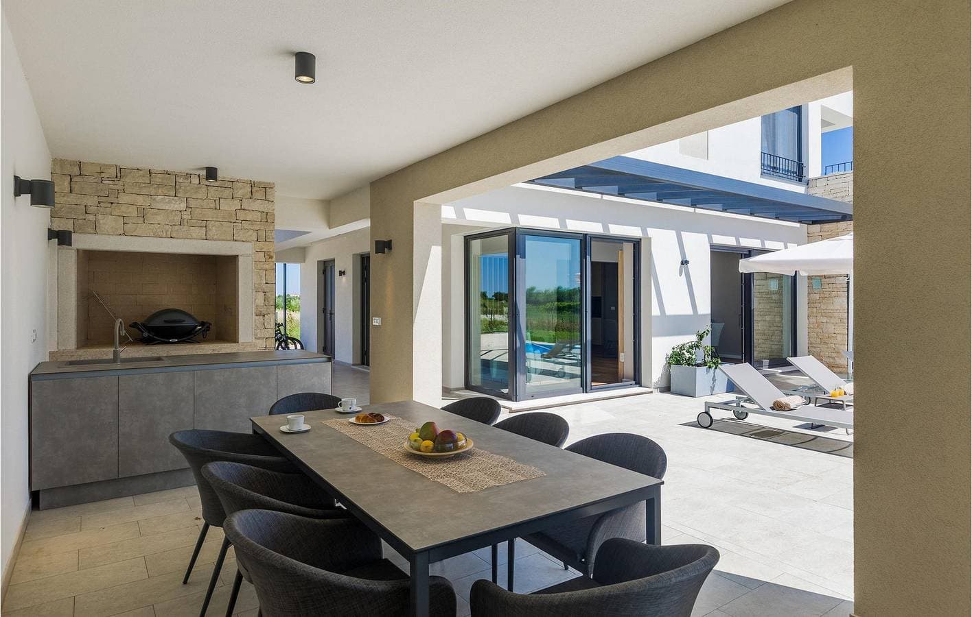 Foto 6 von 61: Gemütliche 230 m² große Wohnung mit Terrasse, in der Nähe von Brtonigla und lokalen Restaurants