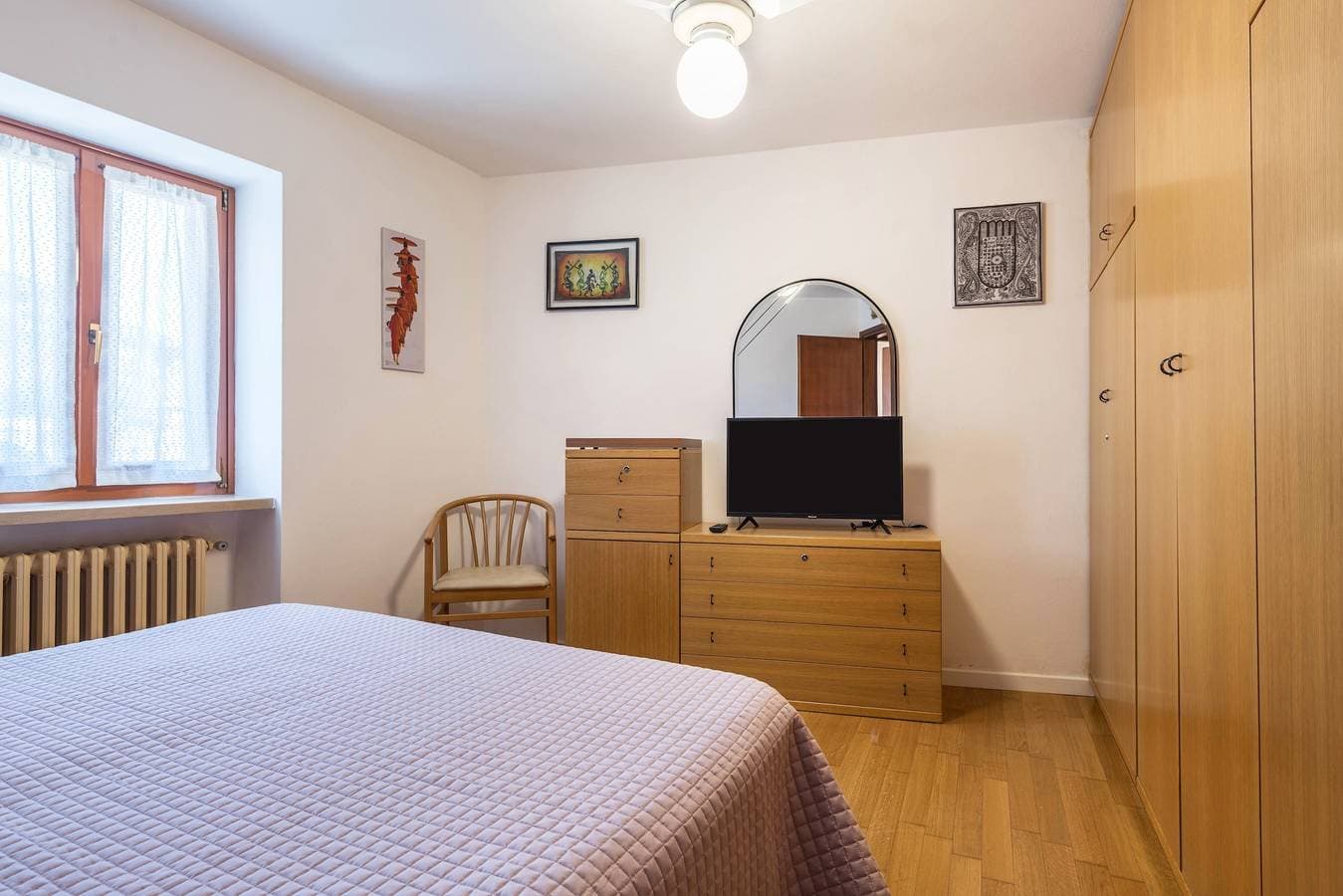 Foto 12 von 29: Schöne Ferienwohnung "Lola Home Brenzone" mit Blick auf den See und die Berge