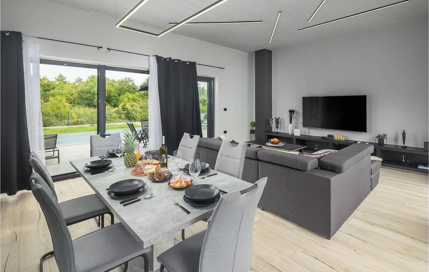 Foto 12 von 32: Schickes 130 m² großes Apartment mit Pool, Terrasse und Parkplatz