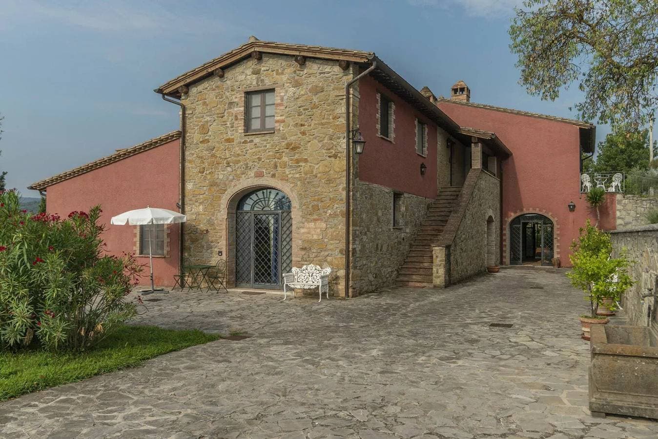 Foto 5 von 16: Agriturismo le Case Rosse di Montebuono - Oliveto