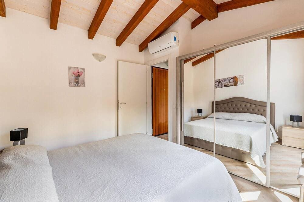 Foto 4 von 30: Klimatisiertes Penthouse mit Terrasse und Parkplatz