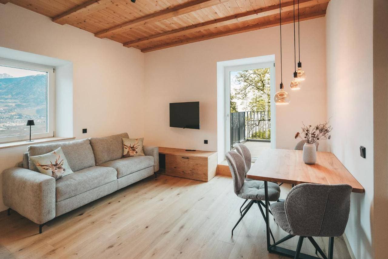 Foto 5 von 18: One-Bedroom Apartment with Balcony and Mountain View