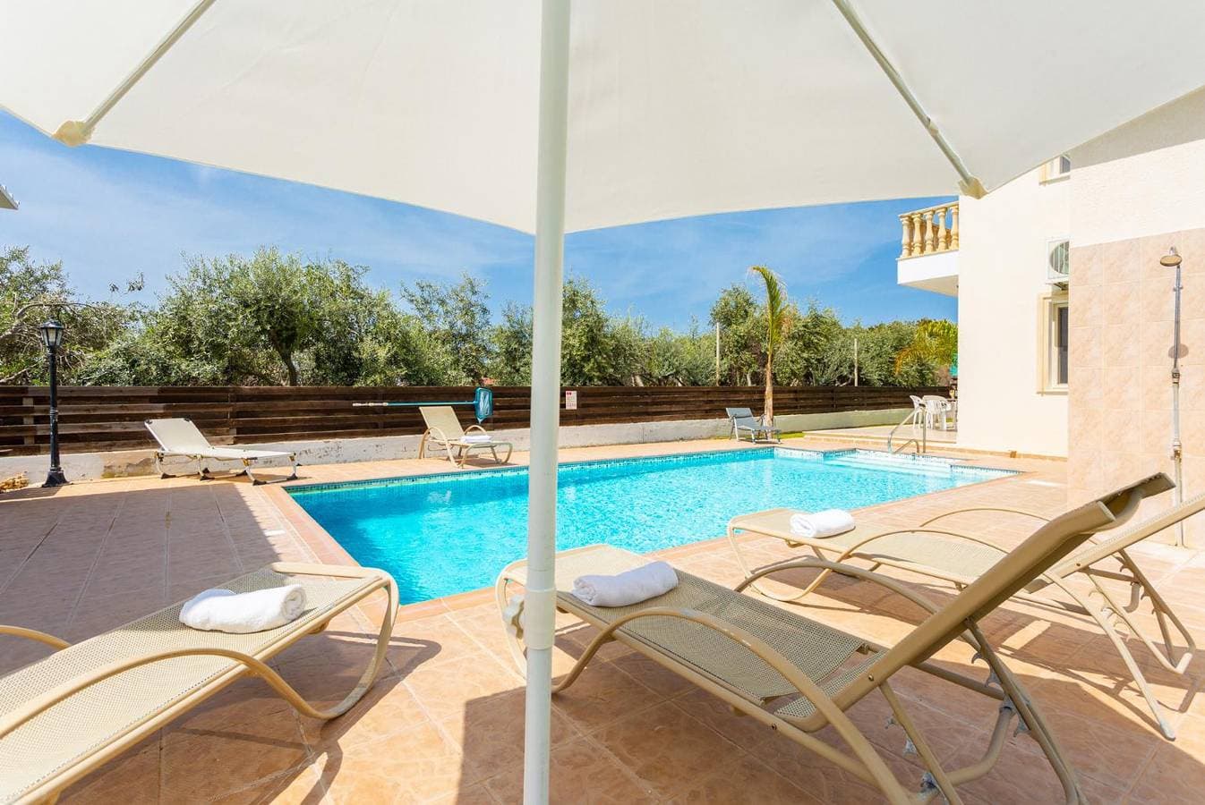 Foto 4 von 37: Villa für 8 Personen mit Meerblick