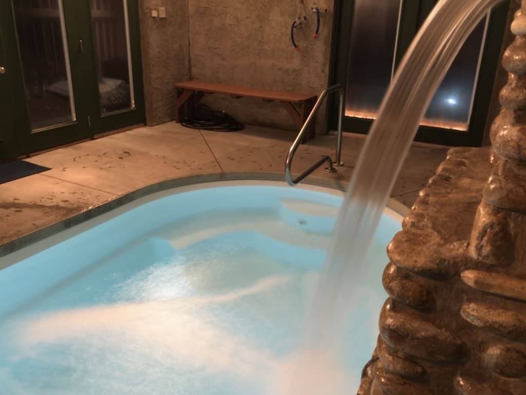 Foto 11 von 40: Kabine für 2 beheiztes Hallenbad und Wasserfall ganz privat!