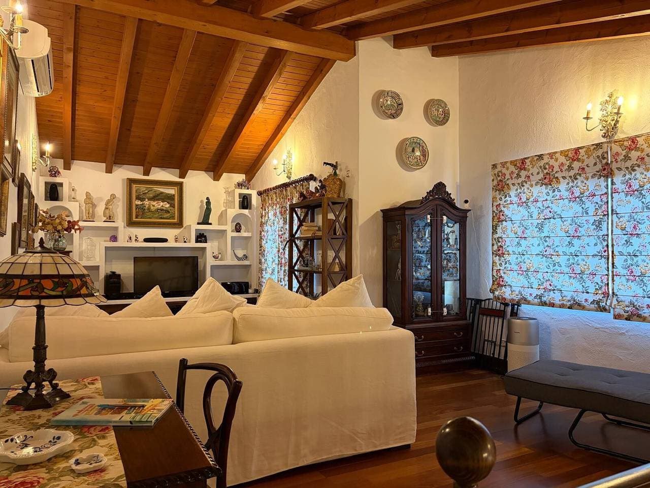 Foto 11 von 39: Villa „Mari Prestige“ mit Meerblick, WLAN und Klimaanlage