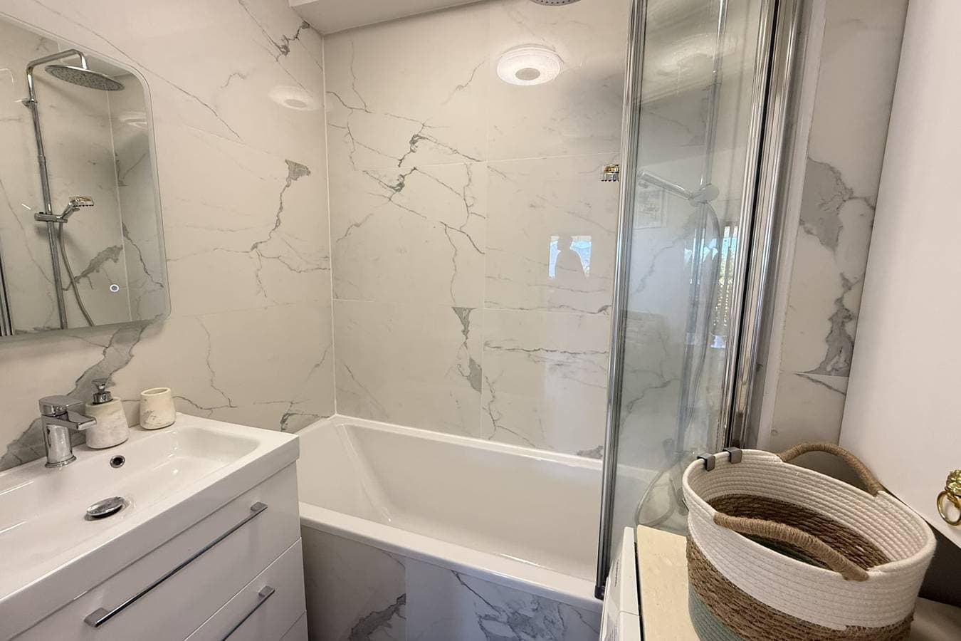 Foto 6 von 23: Ferienwohnung für 4 Personen mit Terrasse