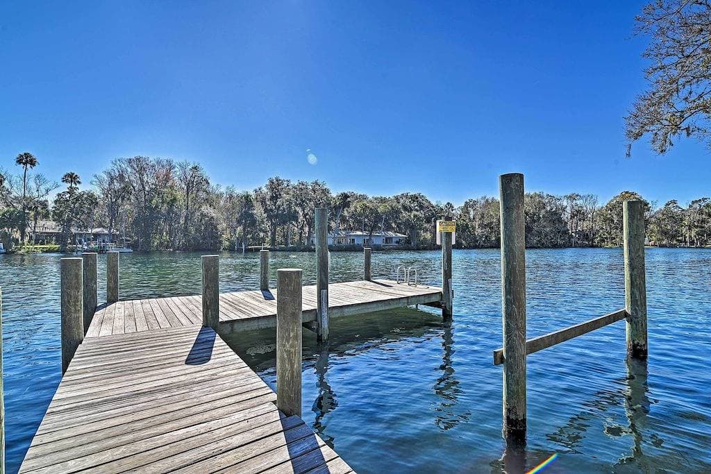 Foto 4 von 33: Riverfront Home w / Dock - 1 Mi zum Homosassa St. Park