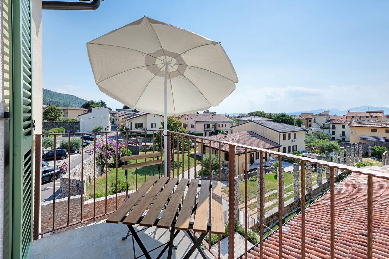 Foto 3 von 25: Ferienwohnung 'Al Casel - Limonaia' mit Seeblick, WLAN und Klimaanlage