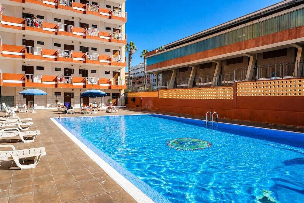 Modern Studio with Pool, Puerto de La Cruz 1