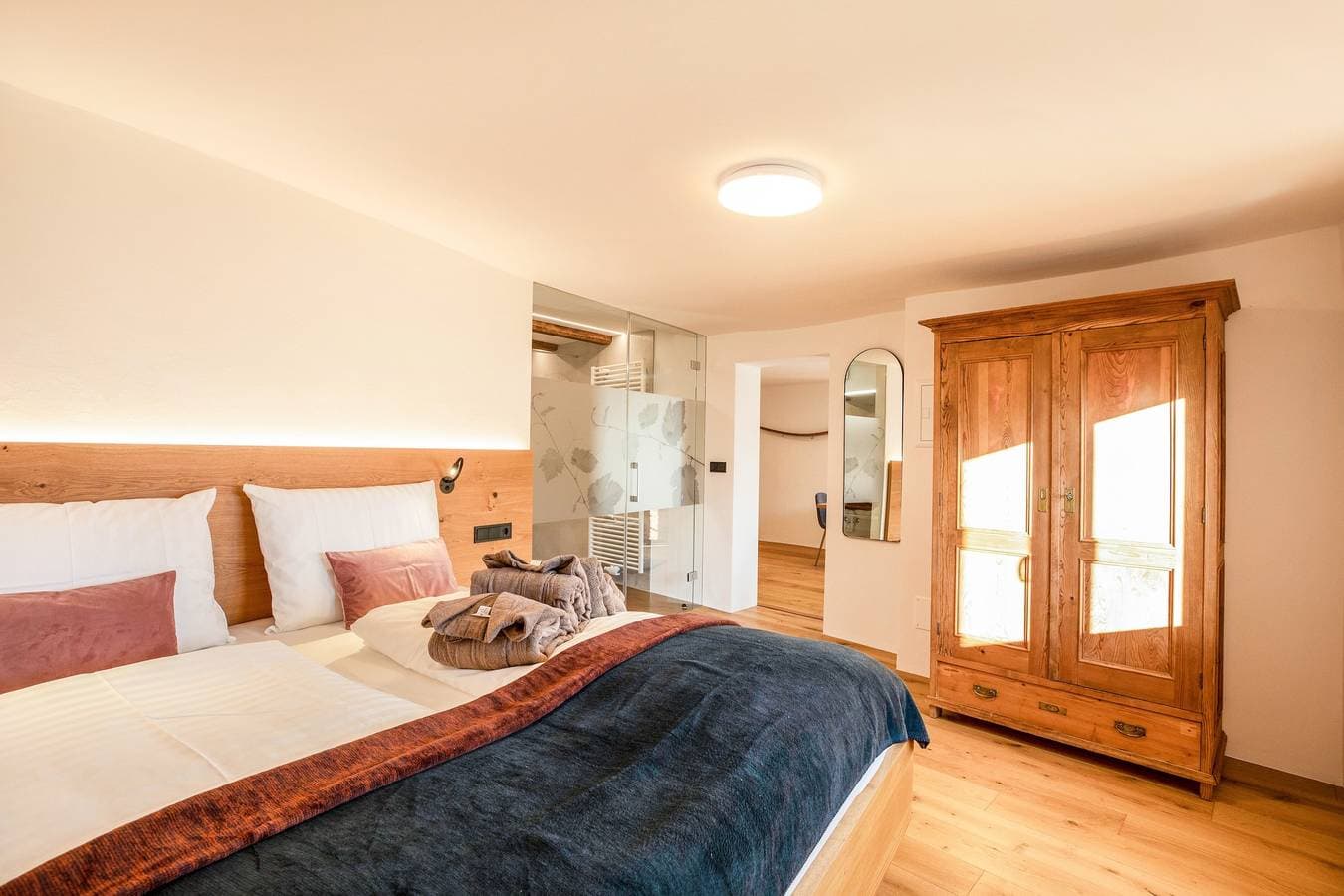 Foto 6 von 36: Brantenhof Design-Ferienwohnung "Vinea“ mit Gemeinschaftsgarten mit Sauna, Balkon und WLAN
