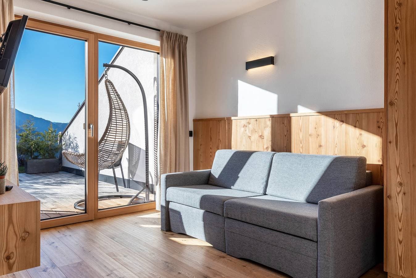 Foto 3 von 23: Ferienwohnung "Guntschöllerhof Laugen" mit Bergblick, WLAN, Balkon und Garten