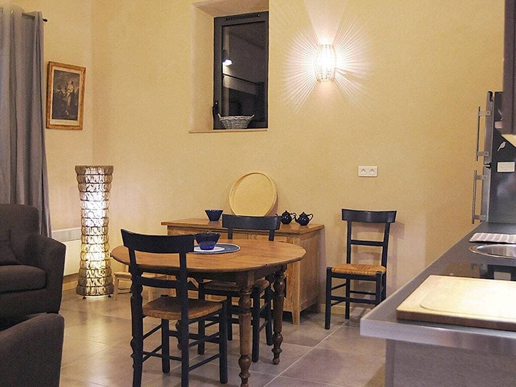Foto 11 von 18: Ferienwohnung in Apt mit Schwimmbecken
