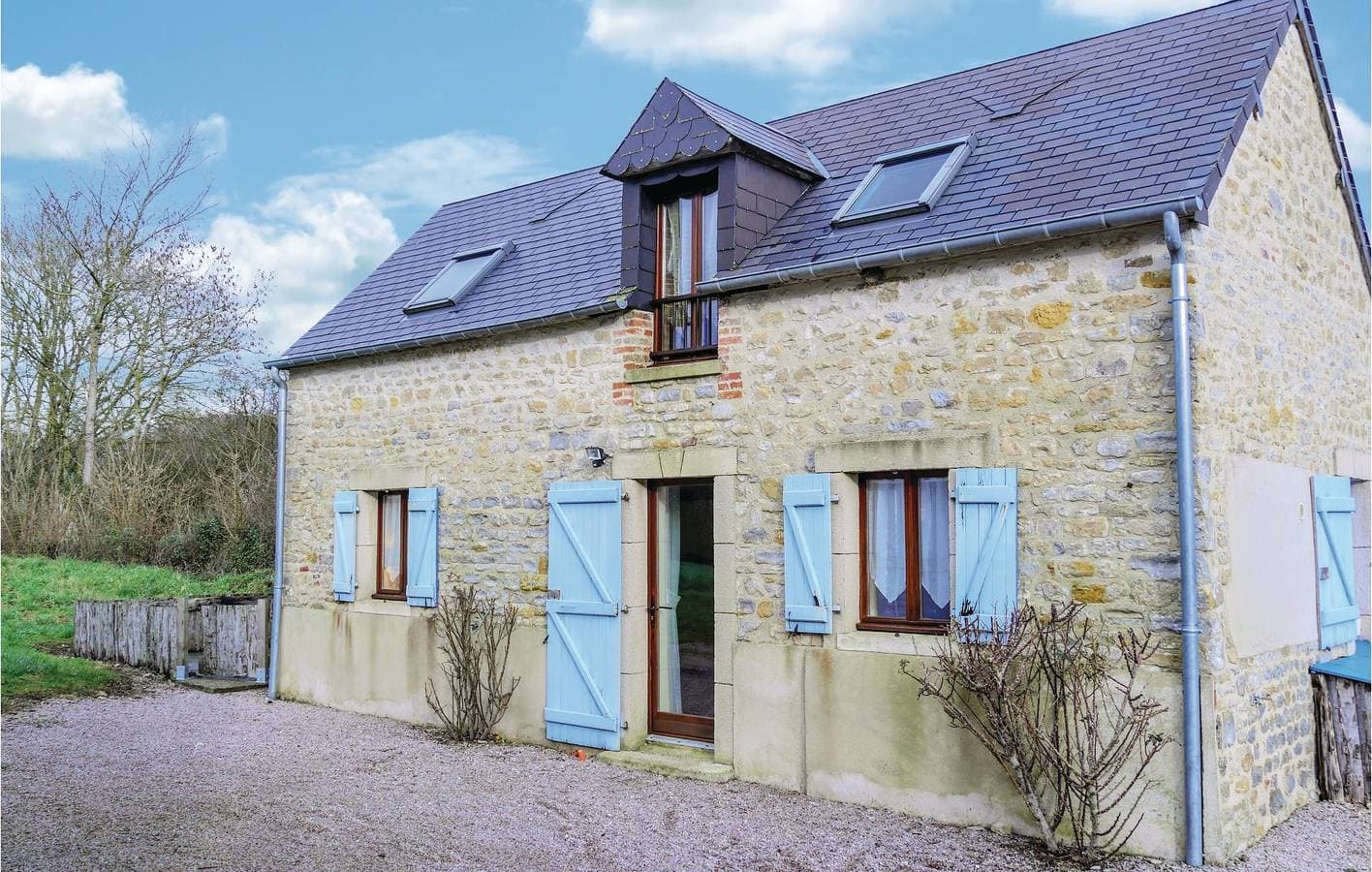 Brucheville Apt: WiFi, TV, W/D, Parkplatz @ 1km 1
