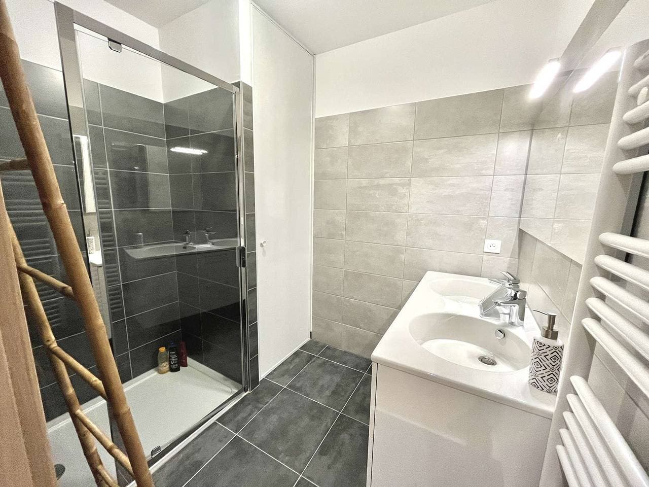 Foto 10 von 21: Ajaccio: 2-Zimmer-Wohnung mit Klimaanlage und Parkplatz