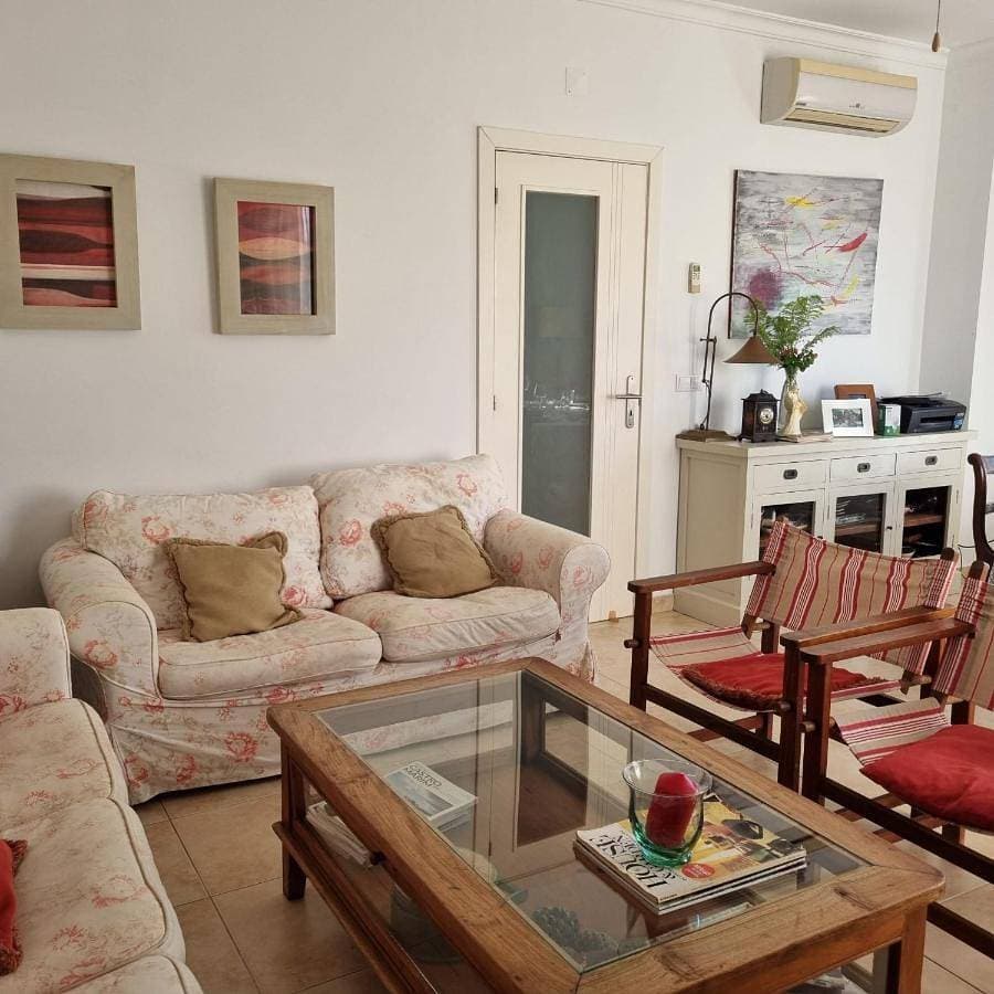 Foto 4 von 64: Two-Bedroom House