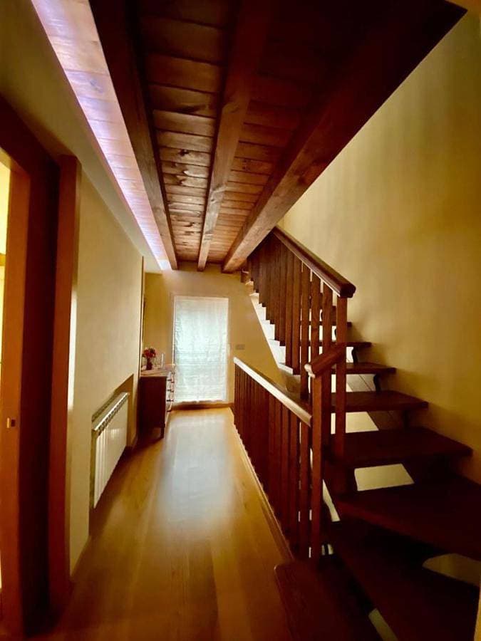 Foto 4 von 100: Five-Bedroom House