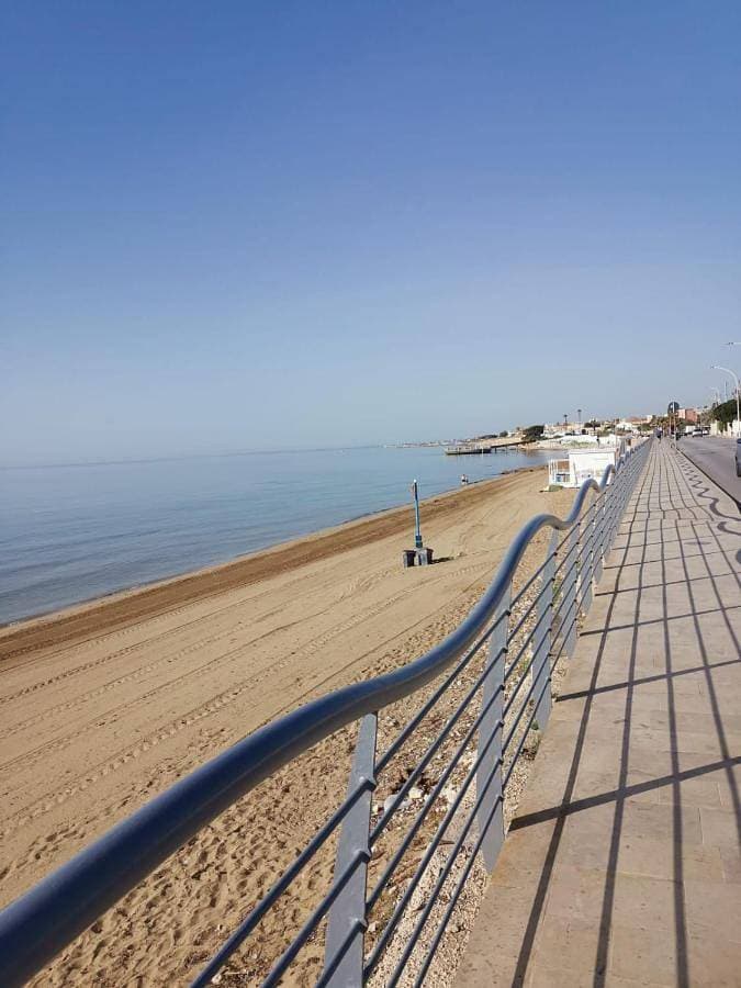 Chiocciola Apartment sul lungomare tremoli, con terrazza e parcheggio privato gratuito 1