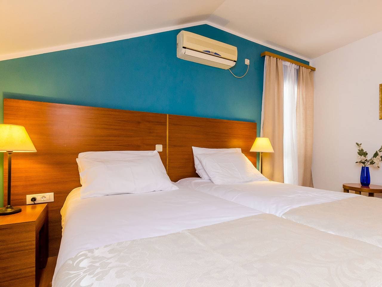 Foto 3 von 20: Pansion Srebreno - Double or Twin Room wth Balcony and City View 1