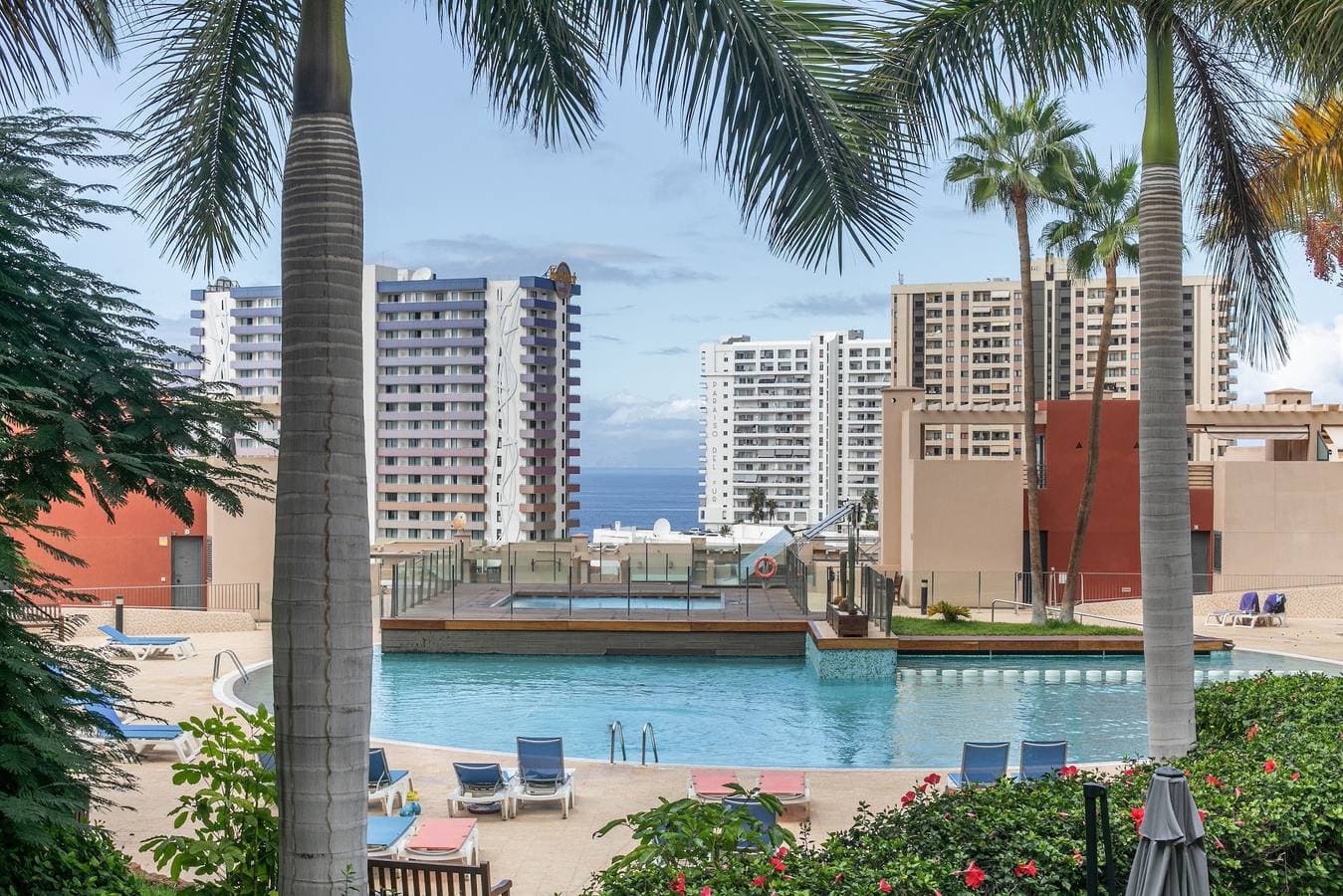 Foto 5 von 31: Ferienwohnung 'Palm Serenity' mit Gemeinschaftspool, WLAN und Klimaanlage