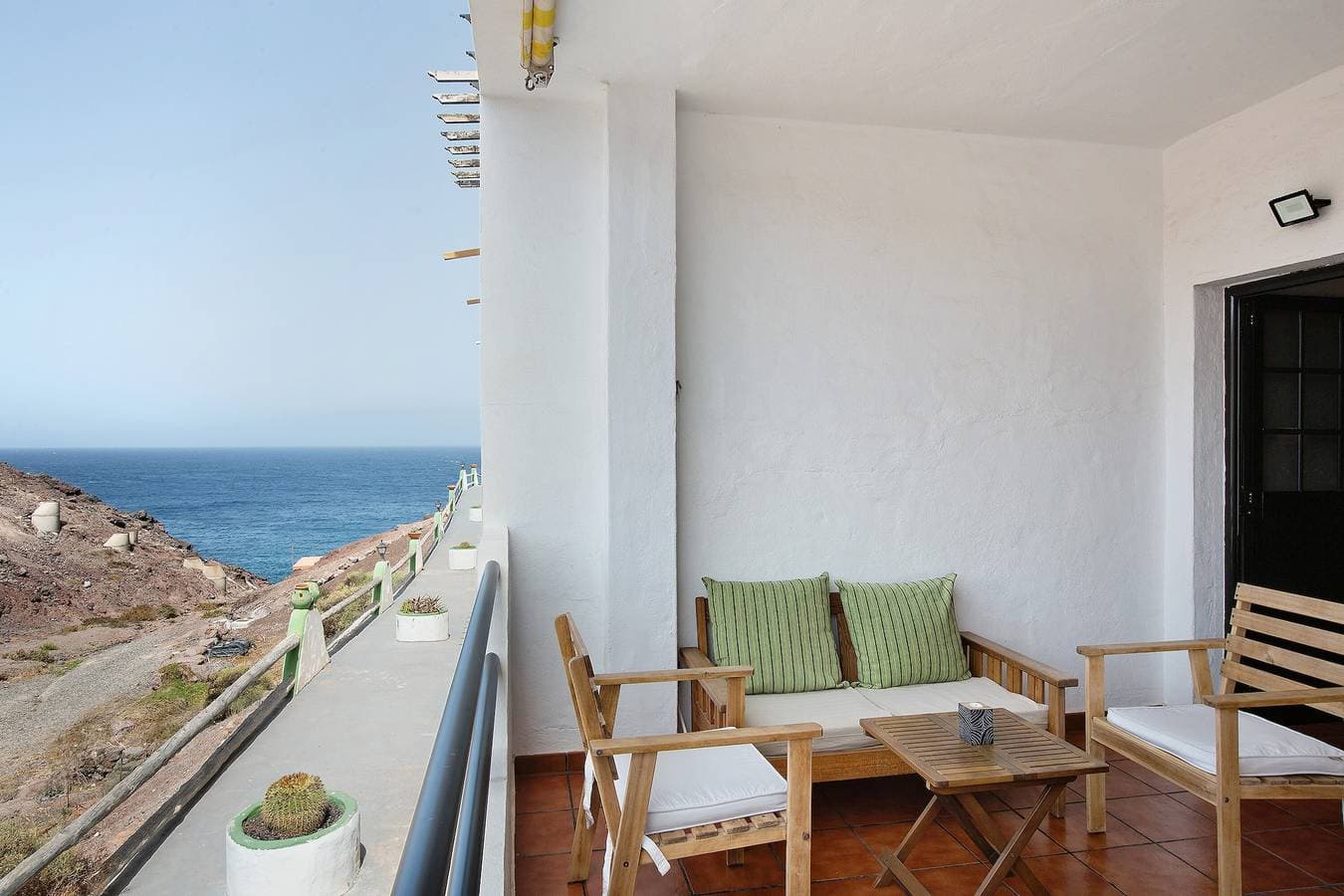 Foto 2 von 22: Vacatio Home El Rinconcito del Faro mit Meerblick, WLAN und Terrasse