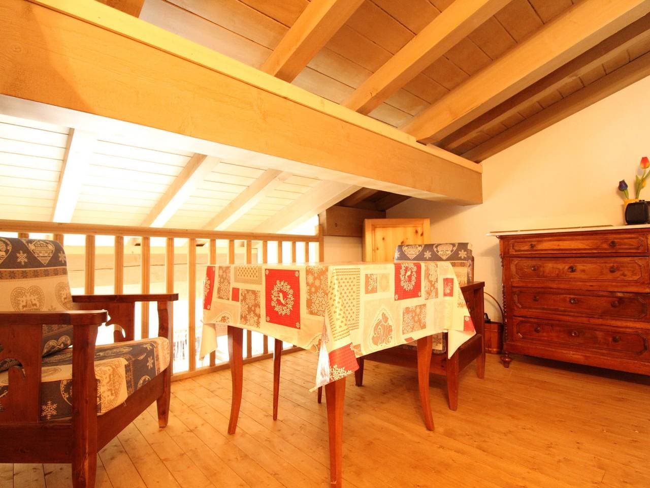 Foto 8 von 16: Geräumige Wohnung für 6 Personen in Aussois mit Balkon