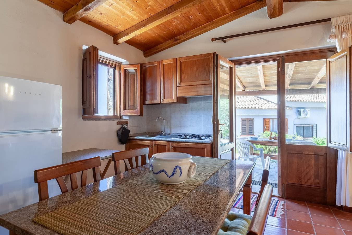 Foto 9 von 27: Ferienwohnung 'Rustico' mit Meerblick, privater Terrasse und Klimaanlage