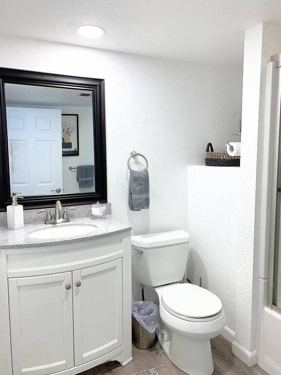 Foto 3 von 42: 2 Master Suites with King beds fast Wifi