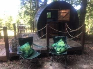 Foto 5 von 33: Blockhütte für 2 Personen mit Balkon