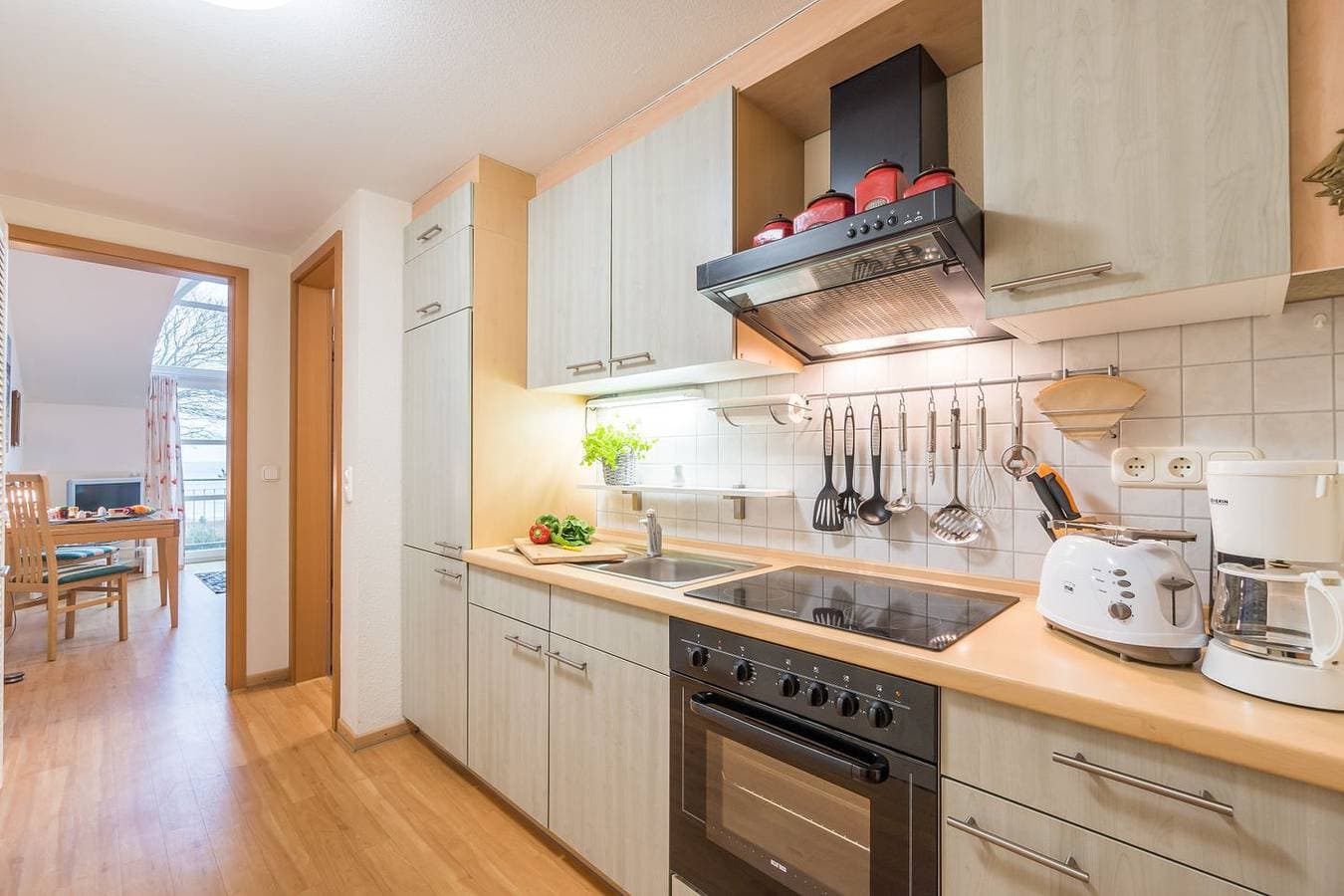 Foto 5 von 12: Elegante Ferienwohnung mit Meerblick und Galerie, direkte Strandlage