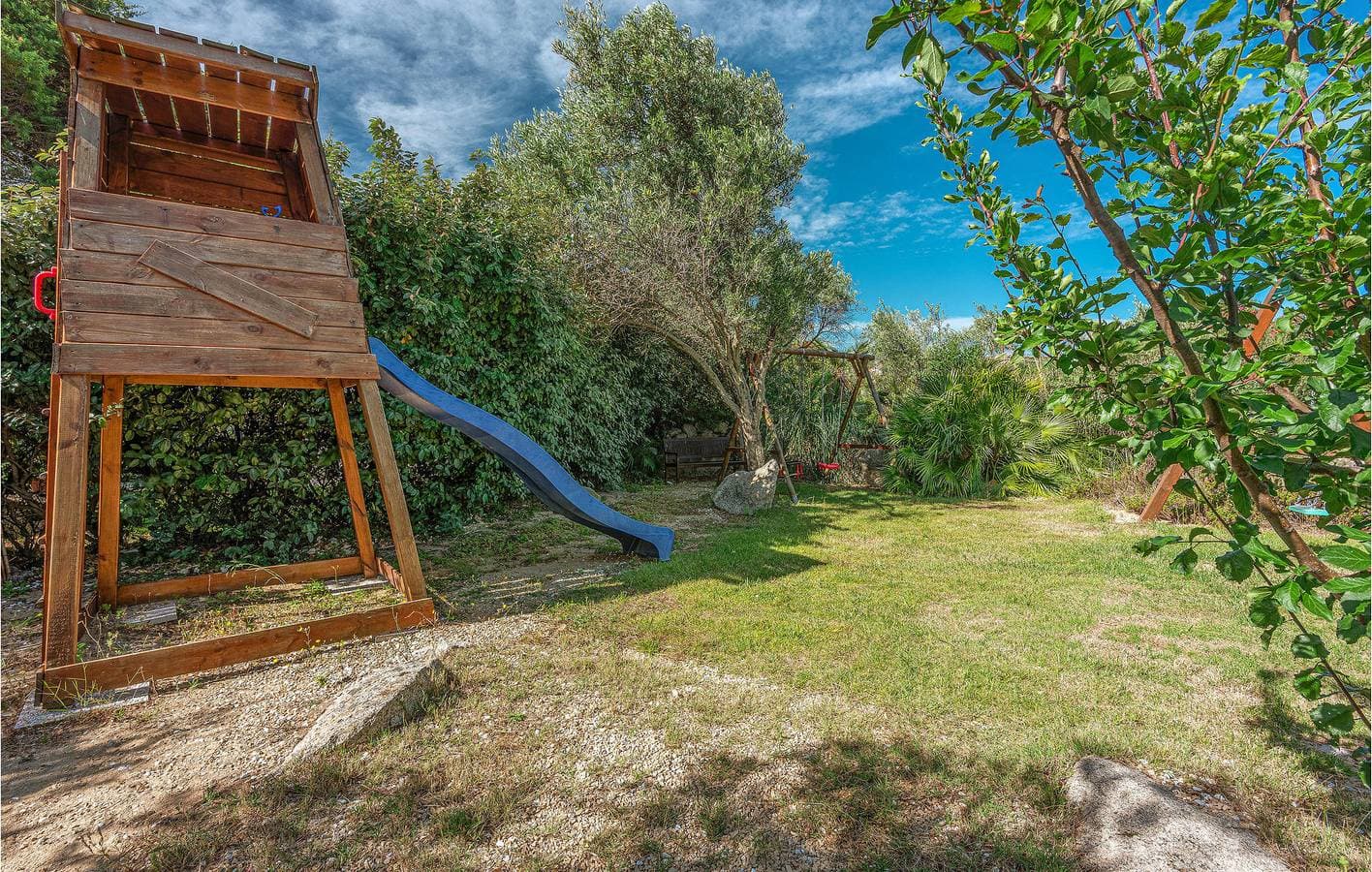 Foto 9 von 17: Gemütliches Strandapartment mit AC, Parkplatz, Küche, Pool und Internet - nur 2,5 km entfernt!