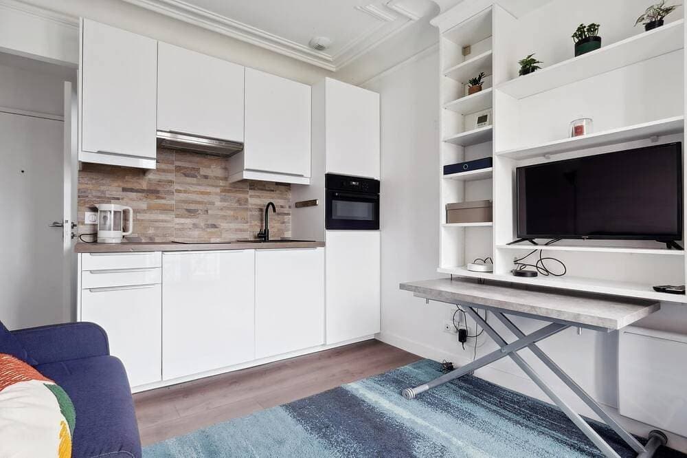 Charming studio with stunning views 1
