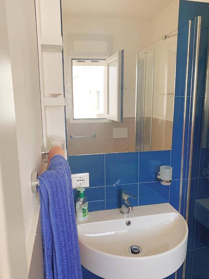 Foto 10 von 10: Twin Room with Private Bathroom
