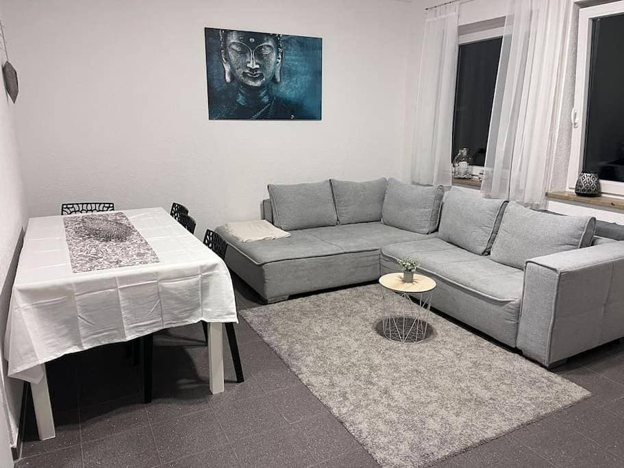 Zentrale Wohnung in Ostrach 1