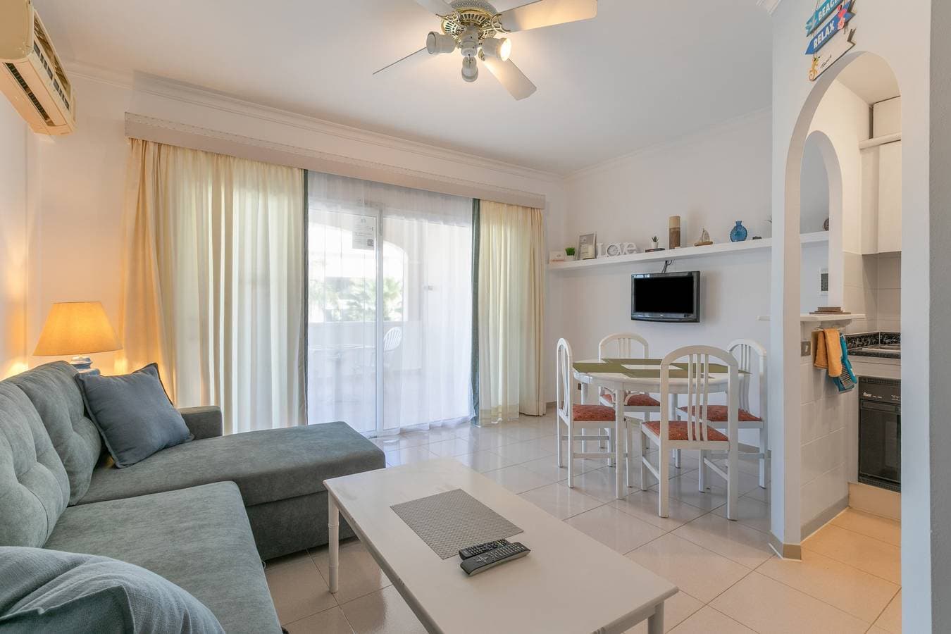 Foto 3 von 26: Ferienwohnung 'Golf Del Sur Oasis' mit Gemeinschaftspool, privater Terrasse & WLAN