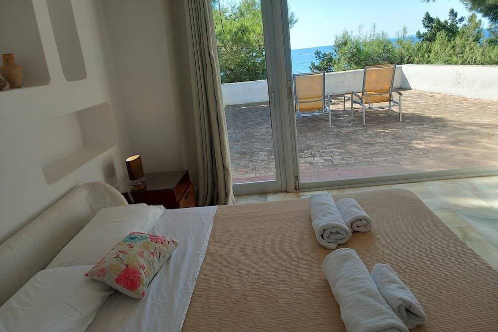 Foto 7 von 30: Schöne Villa direkt am Meer. Haus in erster Meereslinie.