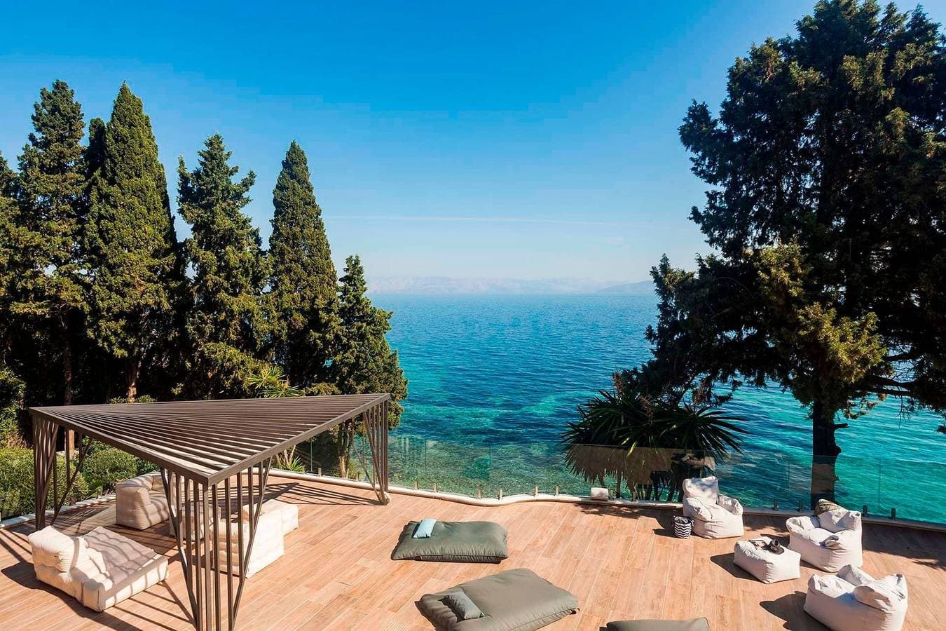 Foto 2 von 24: Stunning Seafront Corfu Residence | Villa Serene | Private Heated Pool
