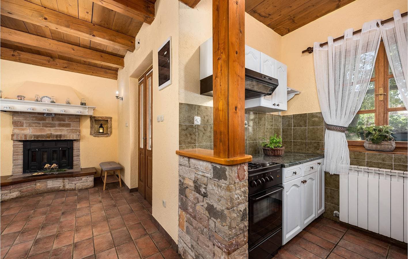 Foto 7 von 33: Gemütliche Ferienwohnung mit Pool, WLAN und Parkplatz