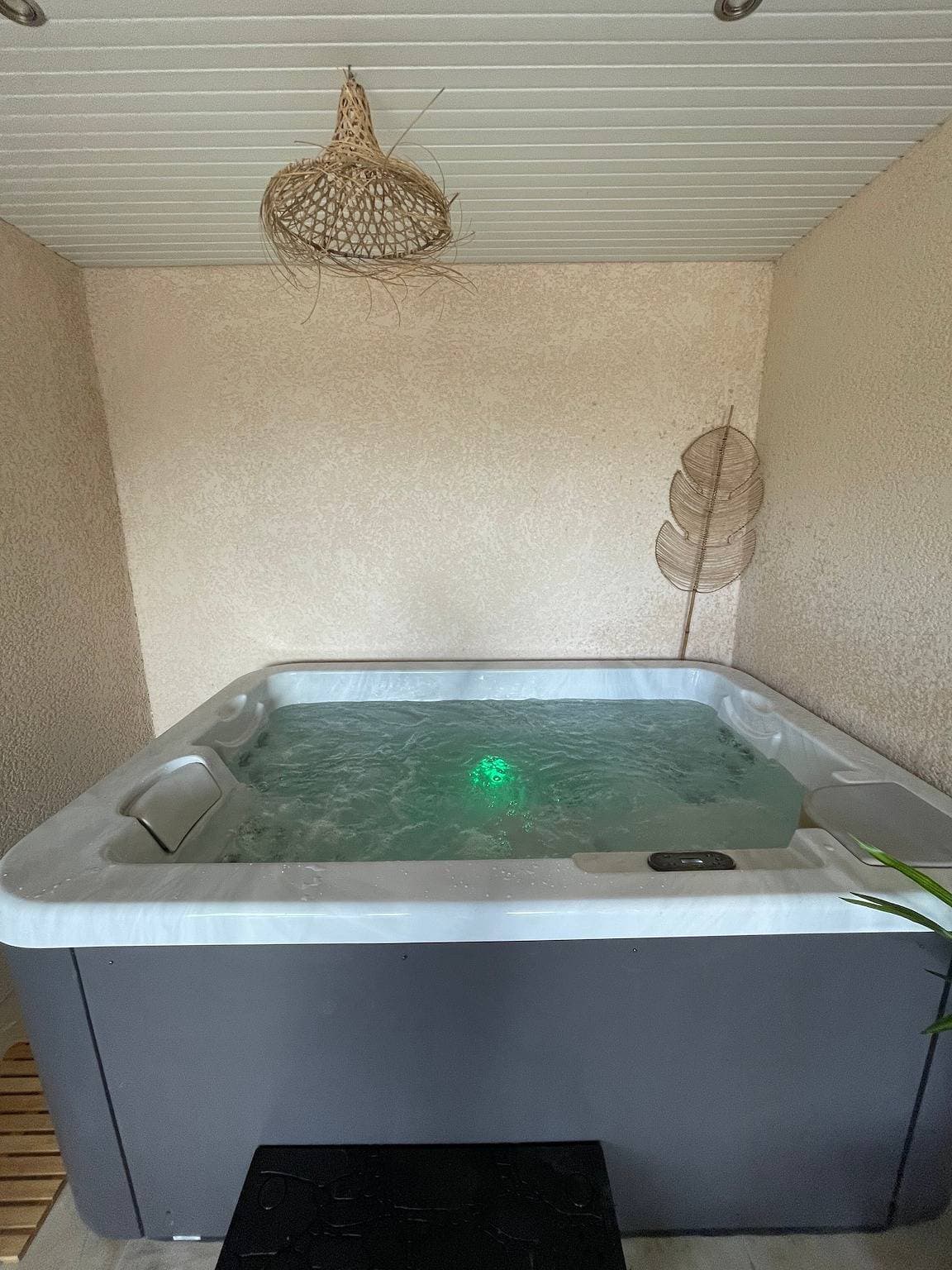 Foto 7 von 40: Gîte De La Fontaine mit Whirlpool, nur wenige Schritte vom Dorf entfernt