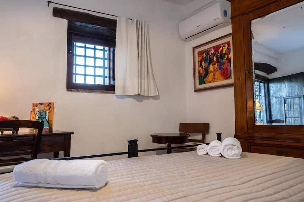 Foto 5 von 30: Privatpool der Villa Cefalù