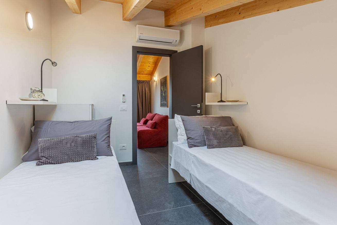 Foto 4 von 43: Ferienwohnung für 9 Personen mit Balkon