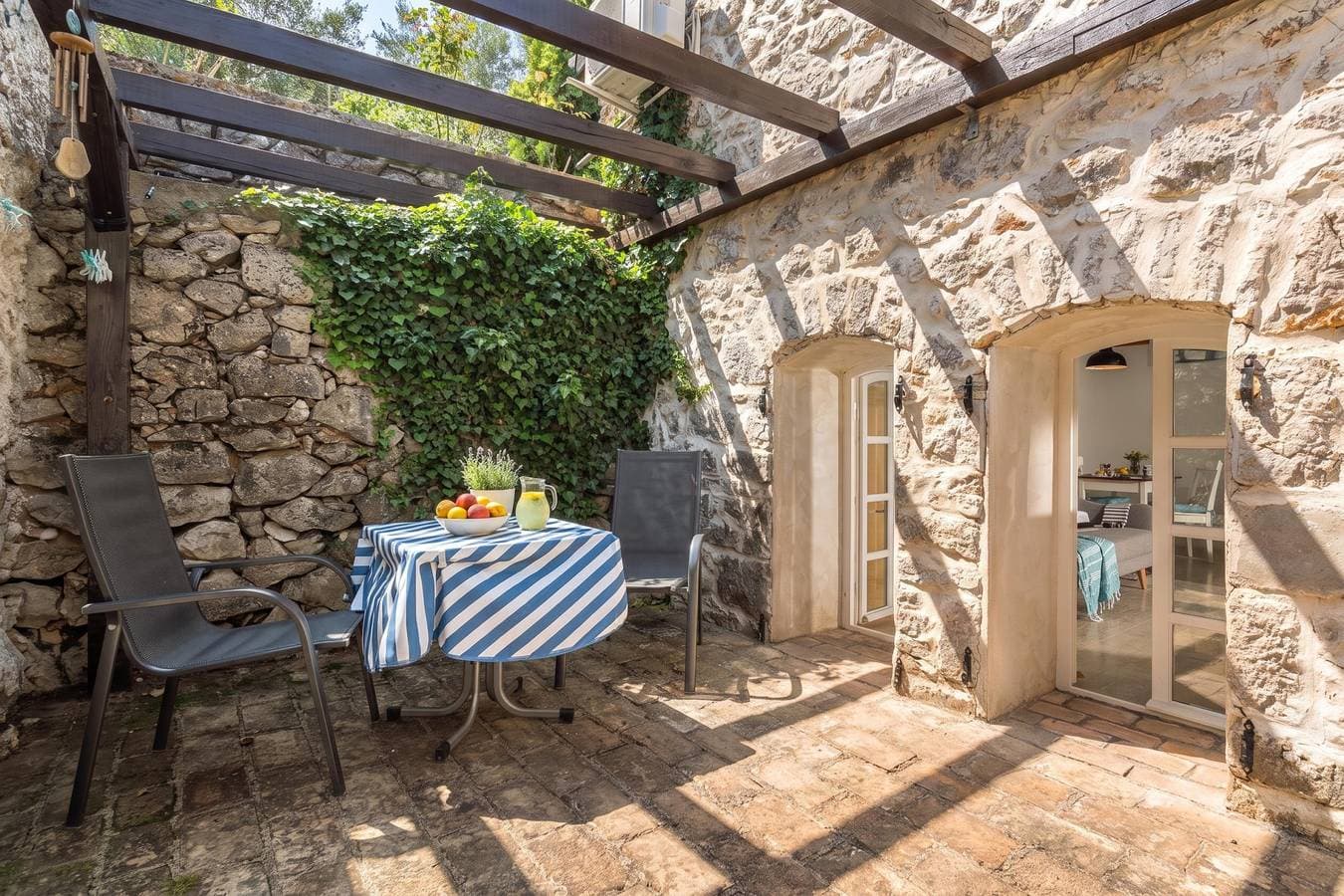 La Rocca Duo - Hidden In Istria 1