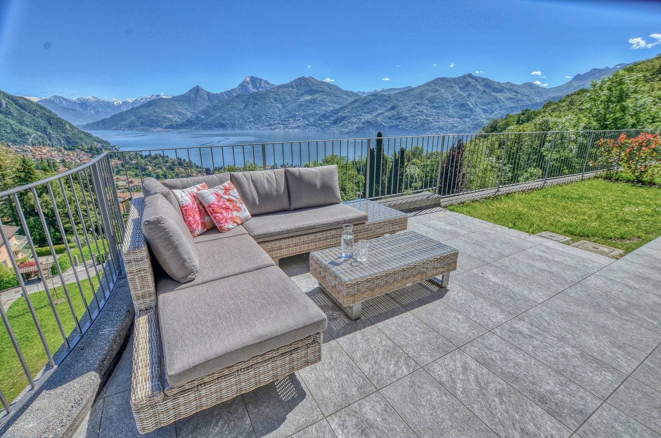 Lakeside Retreat 1